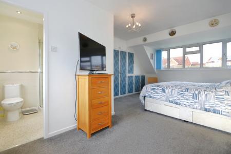 4 bedroom Detached house for sale in Heather Lane, Packington, LE65