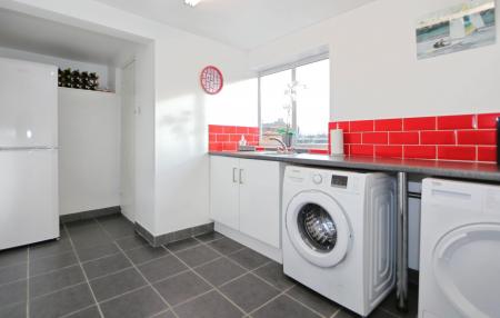 4 bedroom Detached house for sale in Heather Lane, Packington, LE65