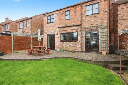 4 bedroom Detached house for sale in Scott Close, Ashby-De-La-Zouch, LE65