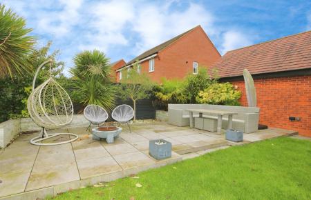 5 bedroom Detached house for sale in Hildersham Road, Ashby-De-La-Zouch, LE65