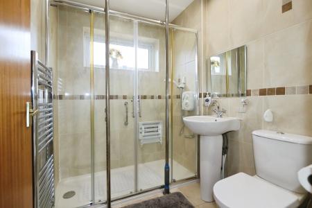 6 bedroom Detached house for sale in Leicester Road, New Packington, Ashby-De-La-Zouch, LE65