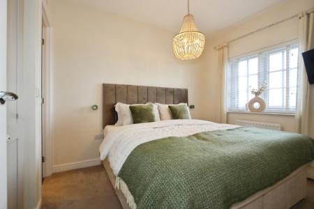 3 bedroom Semi-detached house for sale in Pirelli Close, Castle Donington, DE74