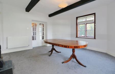 4 bedroom Detached house for sale in Park Lane, Derby, DE74