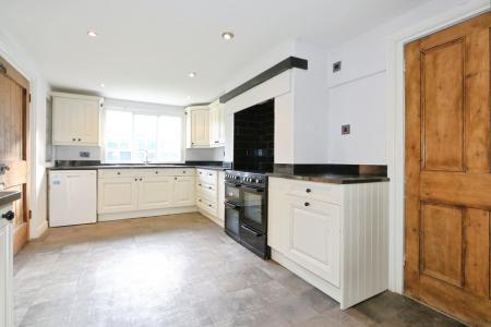 4 bedroom Detached house for sale in Park Lane, Derby, DE74