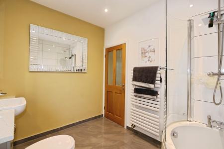 2 bedroom Bungalow for sale in Burton Road, Ashby-De-La-Zouch, LE65