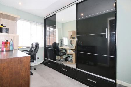 3 bedroom Semi-detached house for sale in Harrow Close, Ashby-De-La-Zouch, LE65