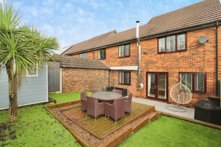 3 bedroom Semi-detached house for sale in Harrow Close, Ashby-De-La-Zouch, LE65