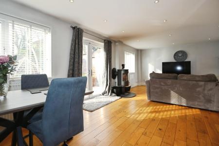 3 bedroom Semi-detached house for sale in Harrow Close, Ashby-De-La-Zouch, LE65