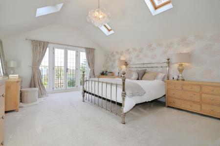 4 bedroom Detached house for sale in Leicester Road, Ashby-De-La-Zouch, LE65