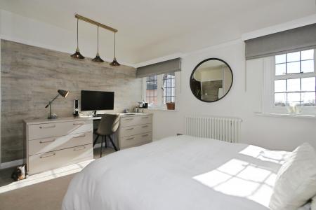 4 bedroom Detached house for sale in Leicester Road, Ashby-De-La-Zouch, LE65