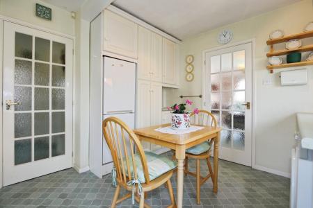 4 bedroom Detached house for sale in Chiltern Rise, Ashby, Ashby-De-La-Zouch, LE65