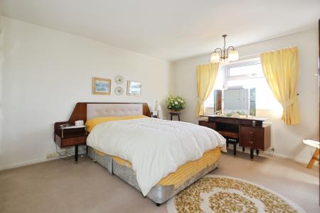 4 bedroom Detached house for sale in Chiltern Rise, Ashby, Ashby-De-La-Zouch, LE65