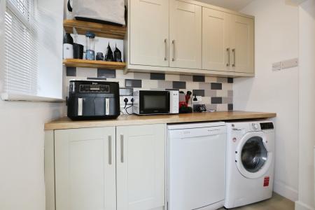 3 bedroom Semi-detached house for sale in Grange Close, Ashby-De-La-Zouch, LE65