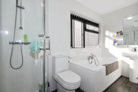 3 bedroom Semi-detached house for sale in Grange Close, Ashby-De-La-Zouch, LE65