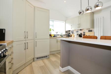 3 bedroom Semi-detached house for sale in Grange Close, Ashby-De-La-Zouch, LE65