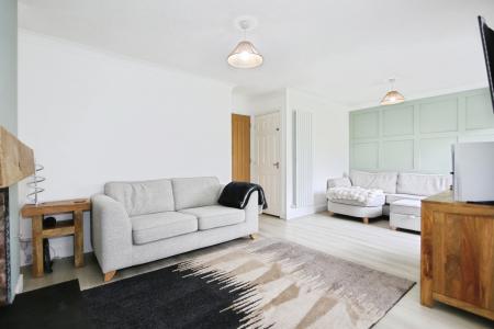 3 bedroom Semi-detached house for sale in Grange Close, Ashby-De-La-Zouch, LE65