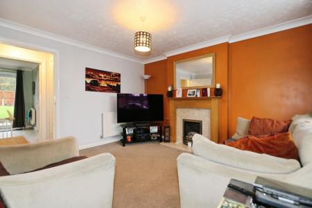 3 bedroom Semi-detached house for sale in Bosworth Close, Ashby-De-La-Zouch, LE65