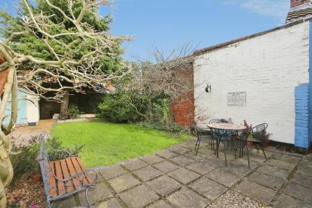 3 bedroom Terraced House for sale in Tamworth Road, Ashby-De-La-Zouch, LE65