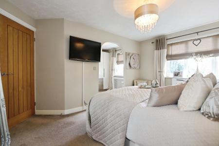 3 bedroom Detached house for sale in Brick Kiln Croft, Measham, DE12