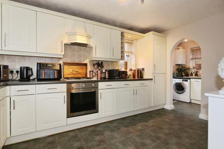 3 bedroom Detached house for sale in Brick Kiln Croft, Measham, DE12