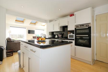 3 bedroom Semi-detached house for sale in Shellbrook Close, Shellbrook, LE65