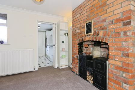 2 bedroom Terraced House for sale in Tamworth Road, Ashby-De-La-Zouch, LE65