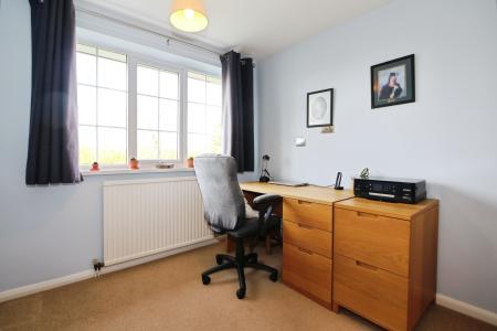 4 bedroom Detached house for sale in Oakham Grove, Ashby-De-La-Zouch, LE65