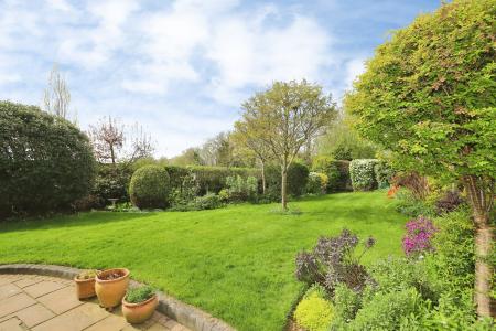 4 bedroom Detached house for sale in Oakham Grove, Ashby-De-La-Zouch, LE65