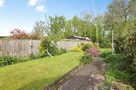 2 bedroom Semi-detached house for sale in Ashby Road, Donisthorpe, DE12