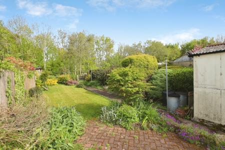 2 bedroom Semi-detached house for sale in Ashby Road, Donisthorpe, DE12