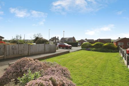 2 bedroom Semi-detached house for sale in Ashby Road, Donisthorpe, DE12
