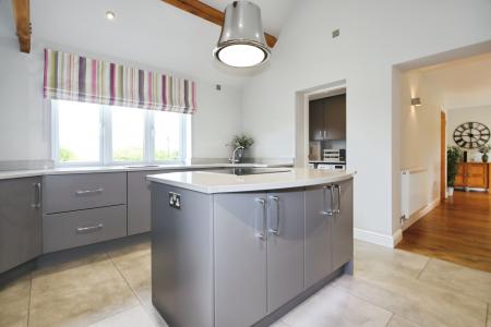 3 bedroom Semi-detached house for sale in Station Road, Melbourne, DE73