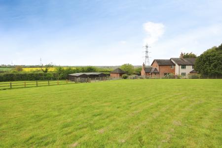 3 bedroom Semi-detached house for sale in Station Road, Melbourne, DE73