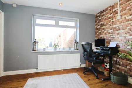 4 bedroom Detached house for sale in Atherstone Road, Measham, DE12