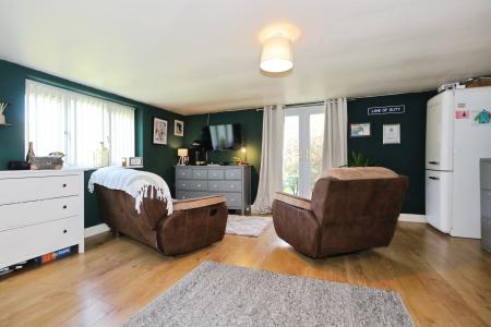 4 bedroom Detached house for sale in Atherstone Road, Measham, DE12