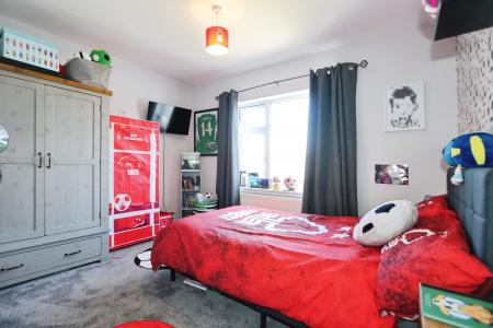 4 bedroom Detached house for sale in Atherstone Road, Measham, DE12