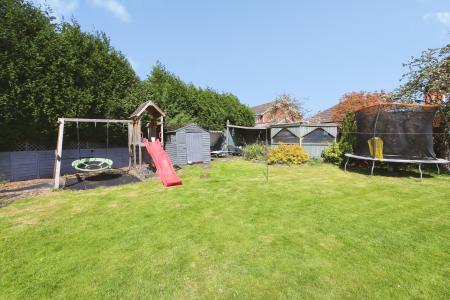 4 bedroom Detached house for sale in Atherstone Road, Measham, DE12