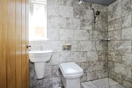 4 bedroom Detached house for sale in Atherstone Road, Measham, DE12