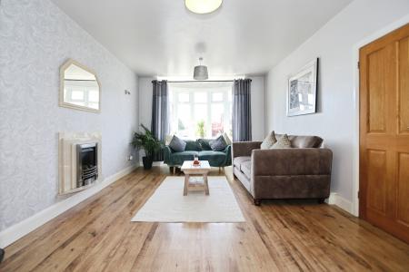 4 bedroom Detached house for sale in Atherstone Road, Measham, DE12