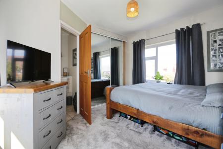 4 bedroom Detached house for sale in Atherstone Road, Measham, DE12