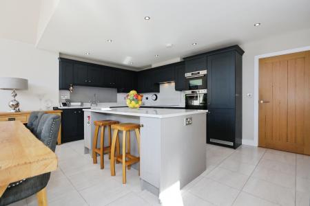 4 bedroom Detached house for sale in Hall Farm Close, Packington, LE65