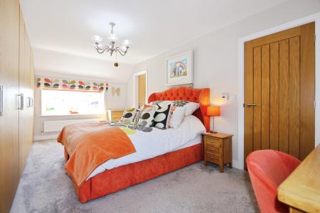 4 bedroom Detached house for sale in Hall Farm Close, Packington, LE65