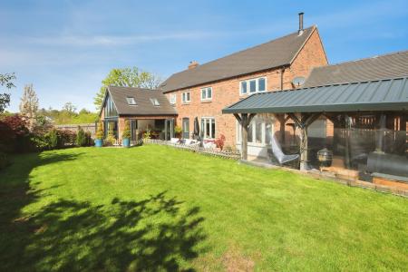4 bedroom Detached house for sale in Hall Farm Close, Packington, LE65