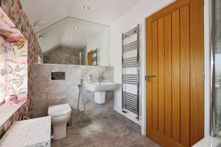 4 bedroom Detached house for sale in Hall Farm Close, Packington, LE65