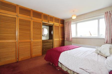 4 bedroom Detached house for sale in Woodside, Ashby-De-La-Zouch, LE65