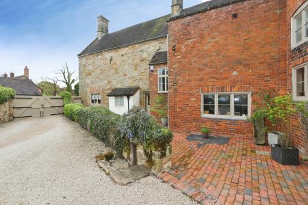 7 bedroom Character Property for sale in Main Street, King's Newton, DE73