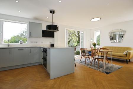 4 bedroom Detached house for sale in Trent Lane, King's Newton, DE73