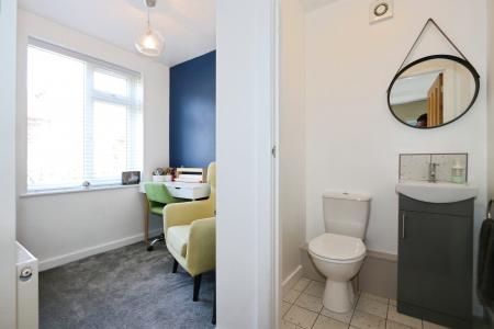 4 bedroom Detached house for sale in Trent Lane, King's Newton, DE73