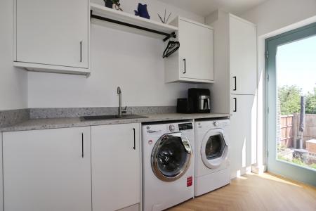 4 bedroom Detached house for sale in Trent Lane, King's Newton, DE73