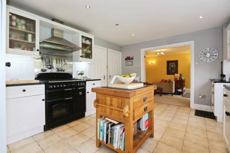 5 bedroom Detached house for sale in St Michaels Drive, Appleby Magna, DE12